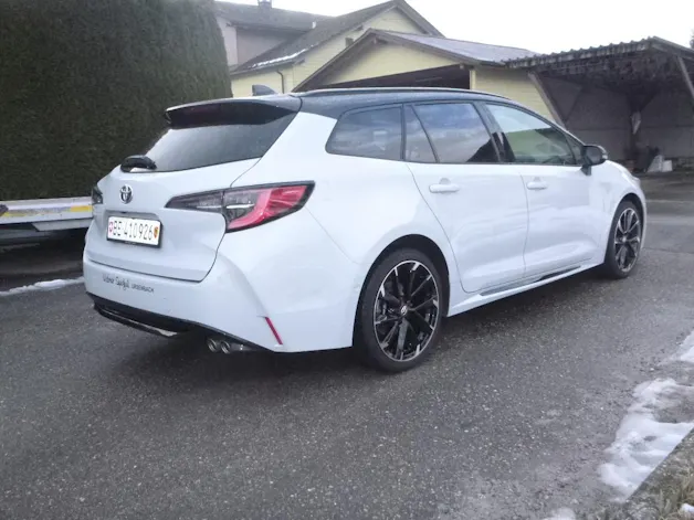 Toyota Corolla Touring Sports 2.0 HSD GR-S e-CVT