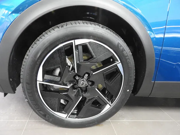 Peugeot 408 1.6 PHEV 225 GT