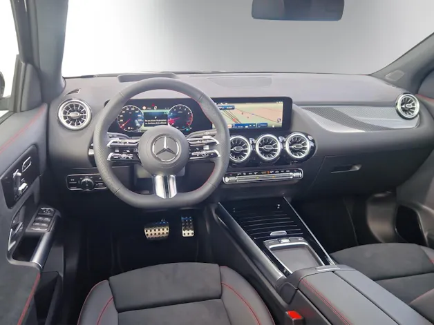 Mercedes-Benz GLA 220 4Matic 8G-DCT
