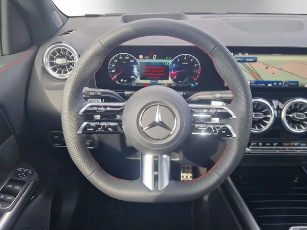 Mercedes-Benz GLA 220 4Matic 8G-DCT