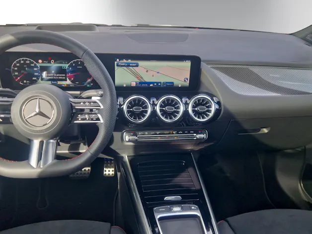 Mercedes-Benz GLA 220 4Matic 8G-DCT