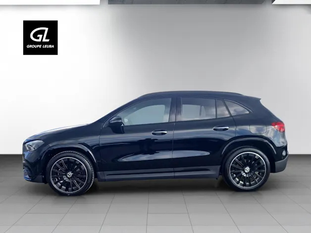 Mercedes-Benz GLA 220 4Matic 8G-DCT