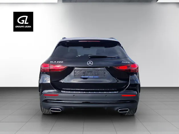 Mercedes-Benz GLA 220 4Matic 8G-DCT