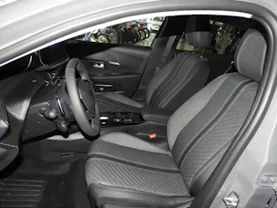 Peugeot 208 1.2 MHEV 110 Allure Premium