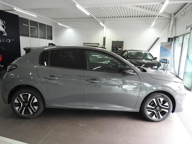 Peugeot 208 1.2 MHEV 110 Allure Premium