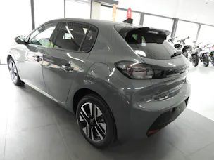 Peugeot 208 1.2 MHEV 110 Allure Premium