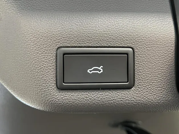 VW Multivan 2.0 TSI Life Edition DSG