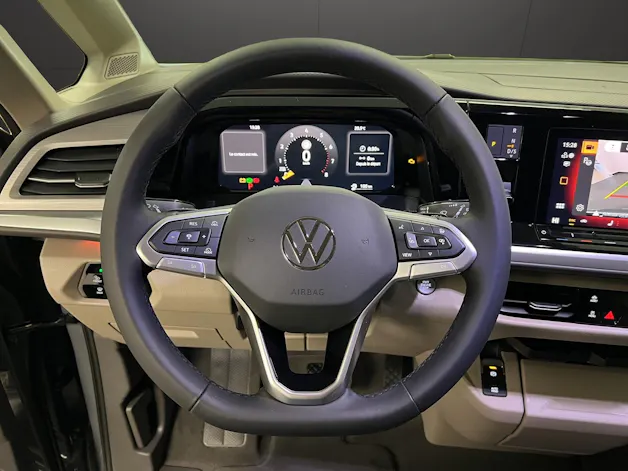 VW Multivan 2.0 TSI Life Edition DSG