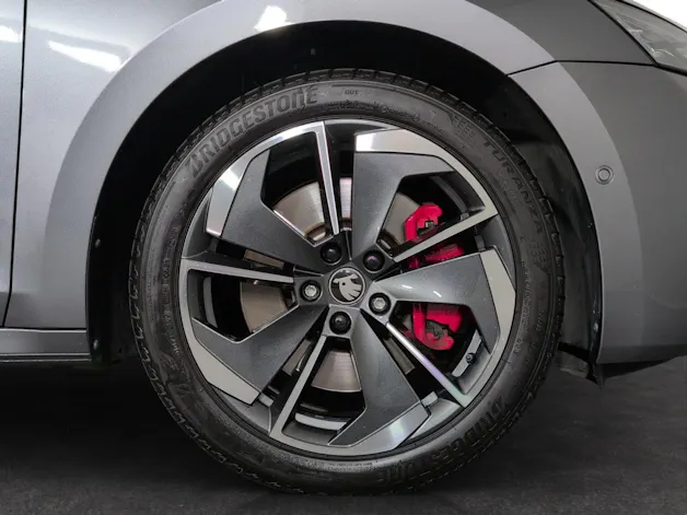 Škoda Octavia Combi 2.0 TSI DSG RS