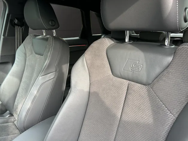 Audi Q3 35 TFSI S line Attraction S-tronic