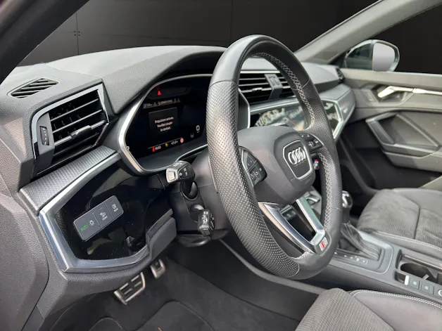 Audi Q3 35 TFSI S line Attraction S-tronic