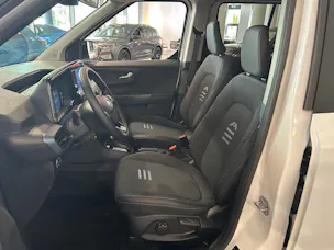 Ford Tourneo Courier 1.0 EcoBoost Active Automat