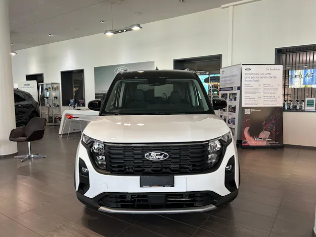 Ford Tourneo Courier 1.0 EcoBoost Active Automat