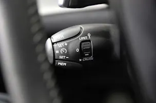 Peugeot 208 1.2 MHEV 110 Style