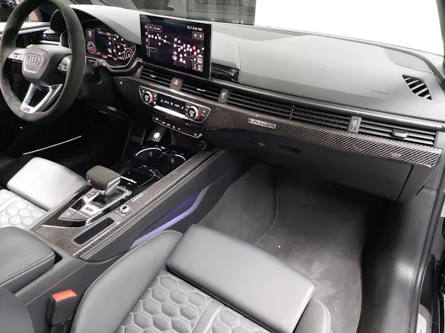 Audi RS4 Avant quattro tiptronic