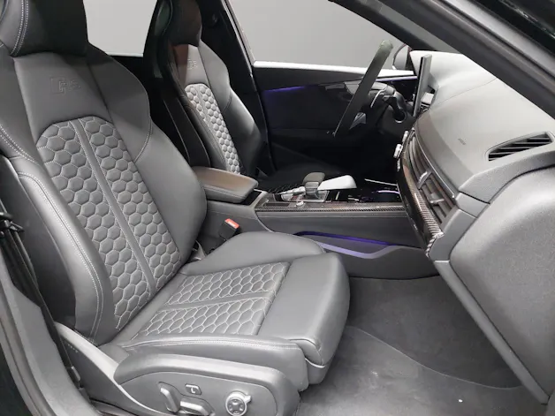 Audi RS4 Avant quattro tiptronic