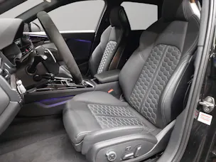 Audi RS4 Avant quattro tiptronic