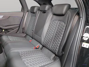 Audi RS4 Avant quattro tiptronic