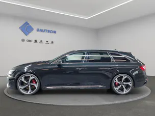 Audi RS4 Avant quattro tiptronic