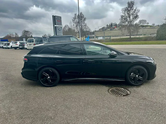 VW VW ID.7 Tourer GTX 86 kWh GTX 4 Motion BLACK EDITION