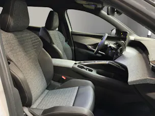 PEUGEOT 5008 145 Hybrid e-DCS6 Allure Premium