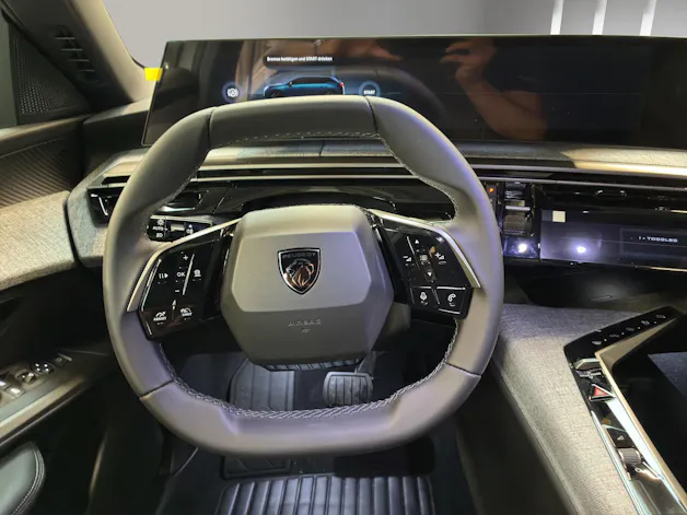 PEUGEOT 5008 145 Hybrid e-DCS6 Allure Premium