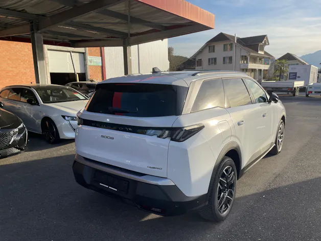 Peugeot 5008 145 Hybrid e-DCS6 Allure Premium