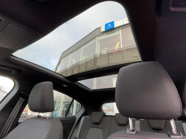 Ford Focus 1.0i EcoB Hybrid 125 ST-Line