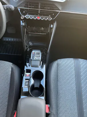 Peugeot 208 1.2 MHEV 110 Allure Premium