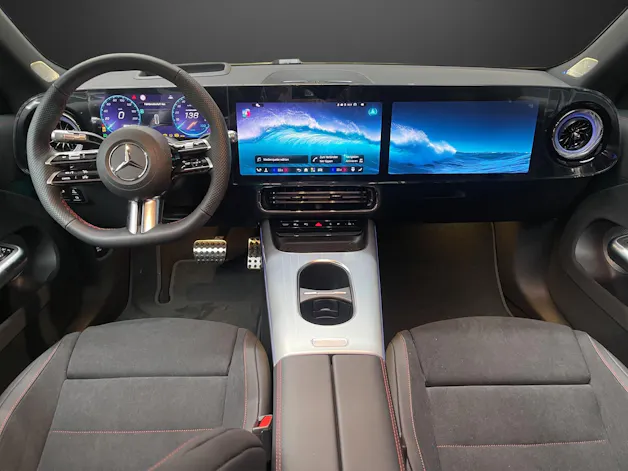Mercedes-Benz CLA 350 4MATIC Shooting Brake EQ