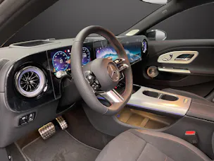 Mercedes-Benz CLA 350 4MATIC Shooting Brake EQ