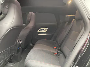 Mercedes-Benz CLA 350 4MATIC Shooting Brake EQ