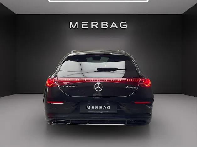 Mercedes-Benz CLA 350 4MATIC Shooting Brake EQ