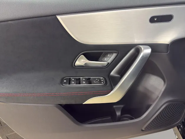 Mercedes-Benz A 220 4Matic 8G-DCT