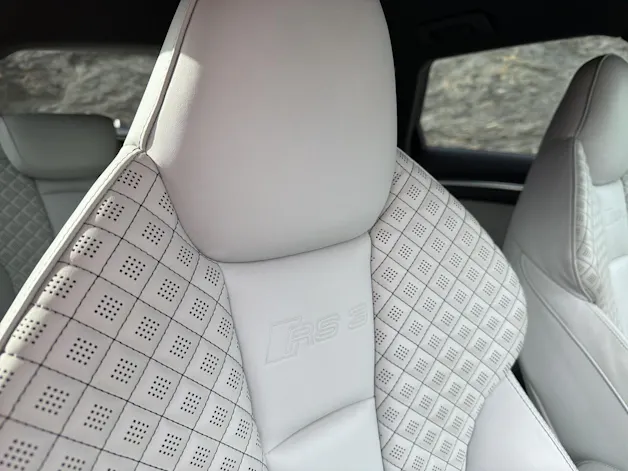 Audi RS3 2.5 TSI quattro