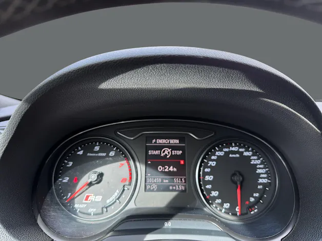 Audi RS3 2.5 TSI quattro