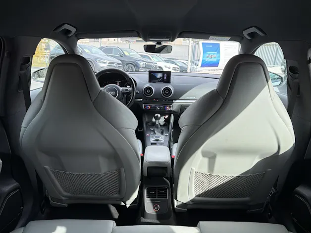 Audi RS3 2.5 TSI quattro