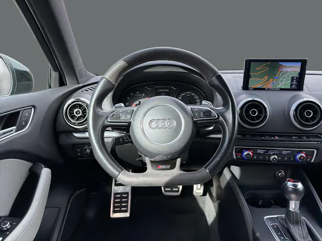 Audi RS3 2.5 TSI quattro