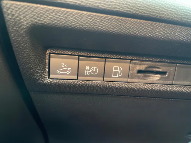 Peugeot 408 1.6 PHEV 225 GT