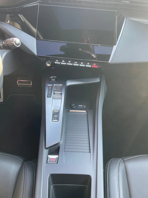 Peugeot 408 1.6 PHEV 225 GT