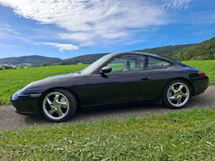 Porsche 911 Carrera 4 Millenium