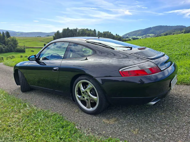 Porsche 911 Carrera 4 Millenium