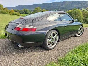 Porsche 911 Carrera 4 Millenium