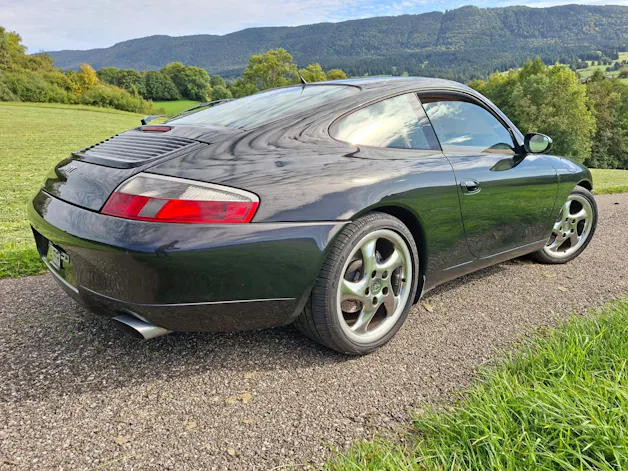 Porsche 911 Carrera 4 Millenium