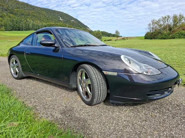 Porsche 911 Carrera 4 Millenium