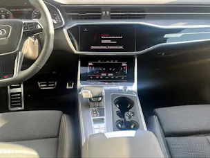 Audi A6 Avant 40 TDI S line quattro S-tronic