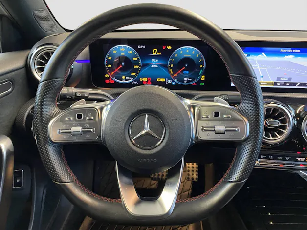 Mercedes-Benz A 250 e AMG Line