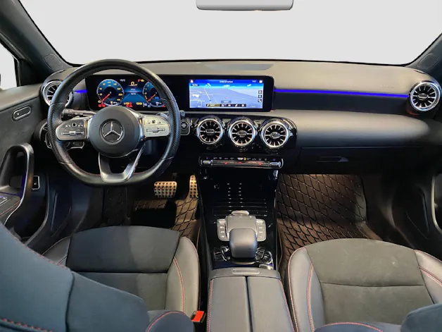 Mercedes-Benz A 250 e AMG Line