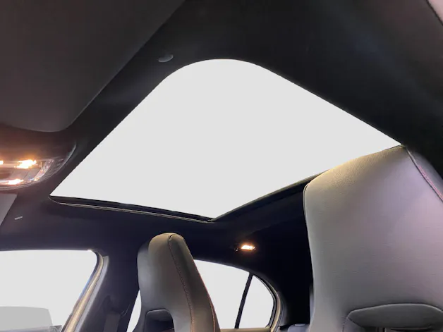 Mercedes-Benz A 250 e AMG Line