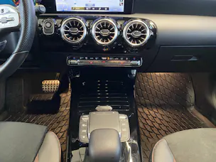 Mercedes-Benz A 250 e AMG Line